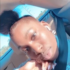 Meet your Posher, Keturah